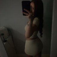 Chloe_24