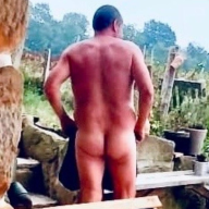 Livingnaked